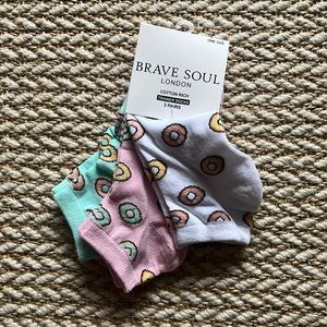 *NEW* 3-Pack Socks